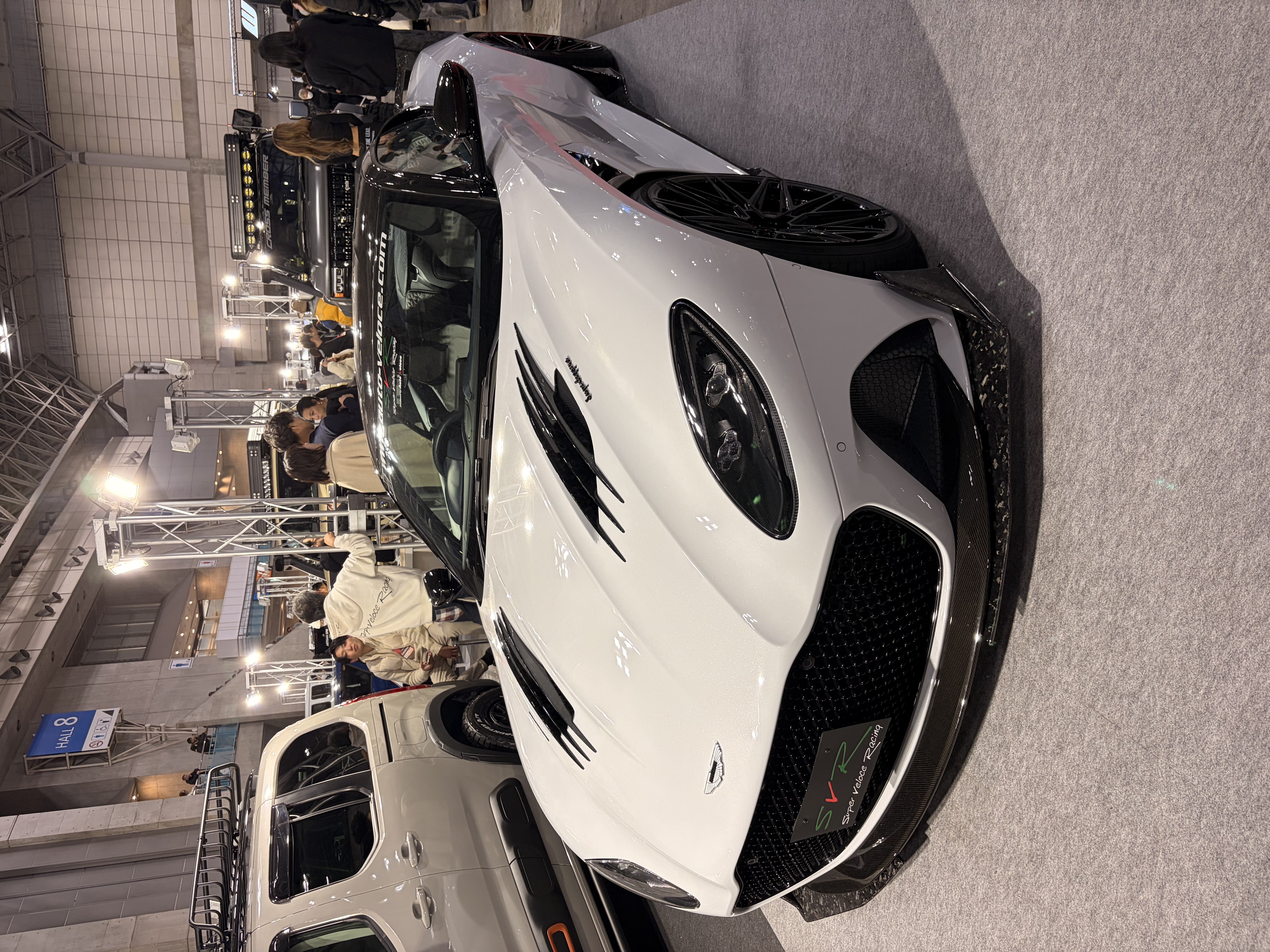 Auto Veloce Aston Martin DBS Superleggera SVR