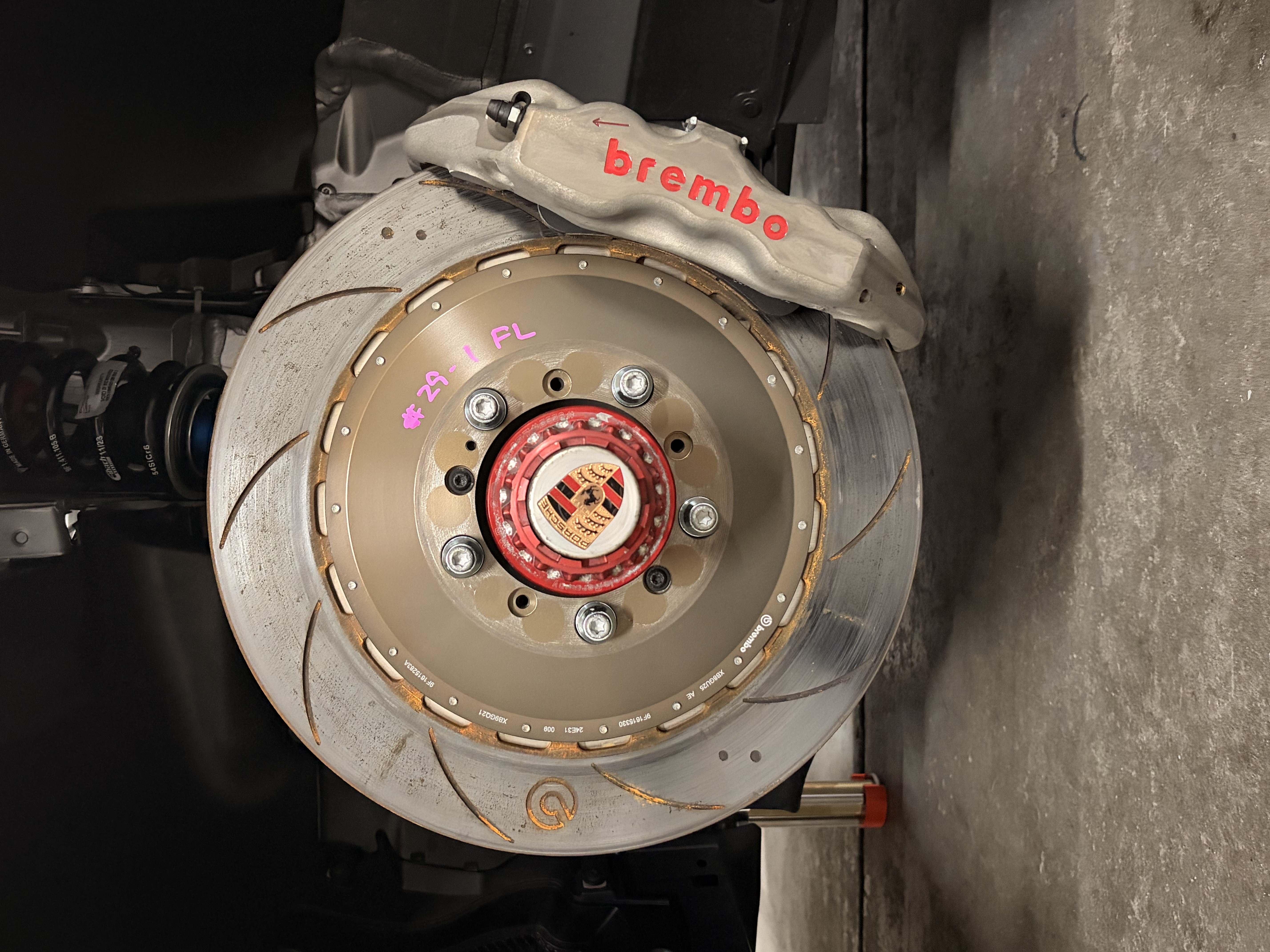 カップカーのブレンボ製ブレーキシステム